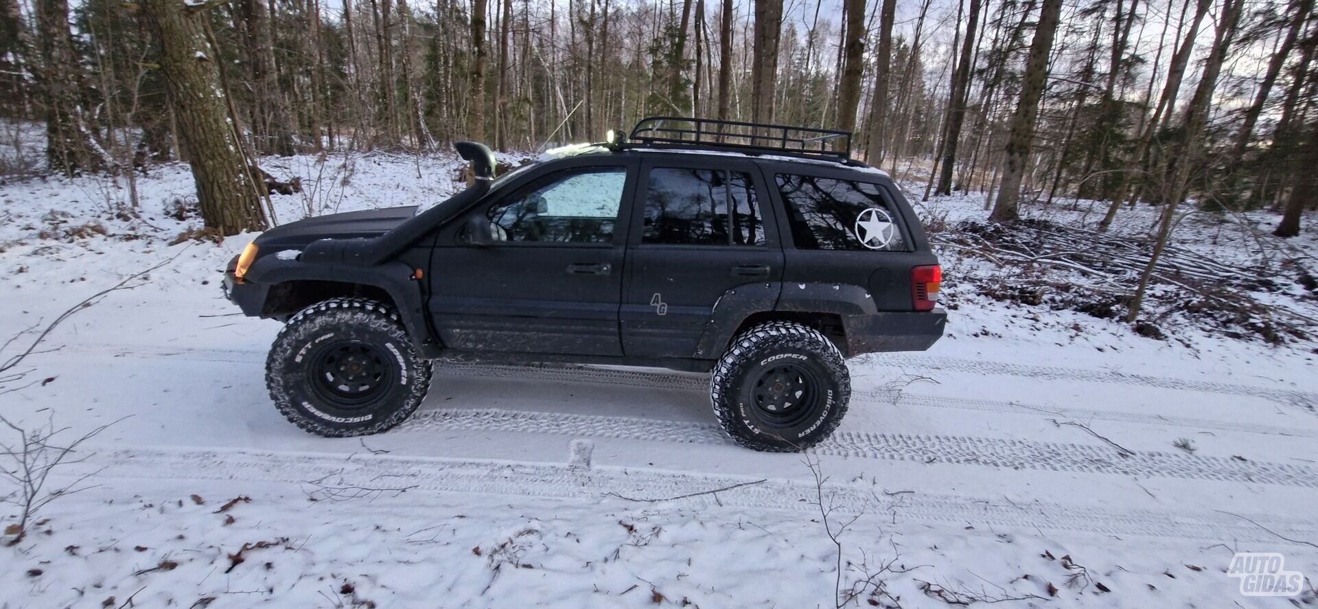 Jeep Grand Cherokee Laredo 2000 m