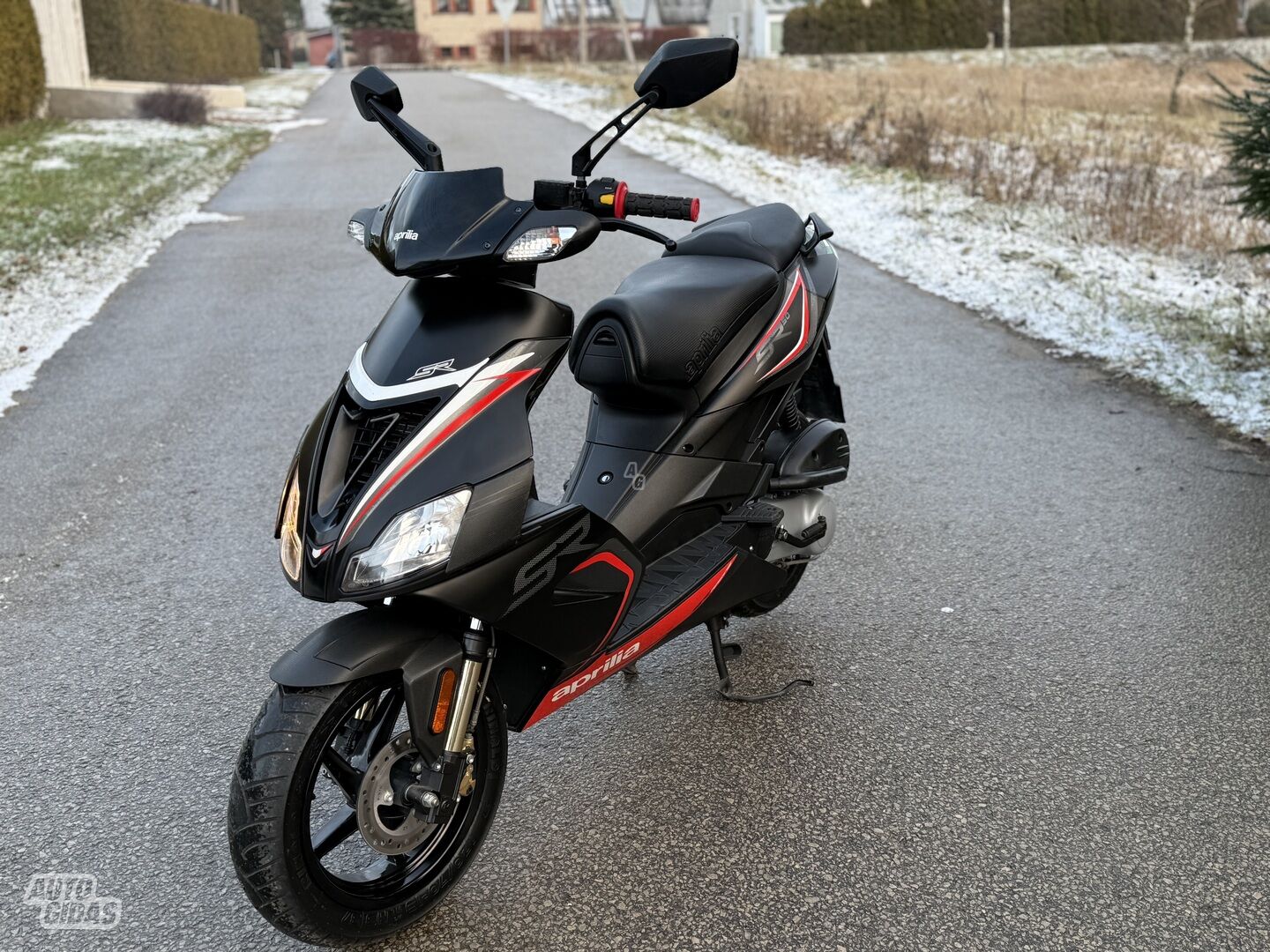 Aprilia SR 2016 г Мотороллер / Мопед