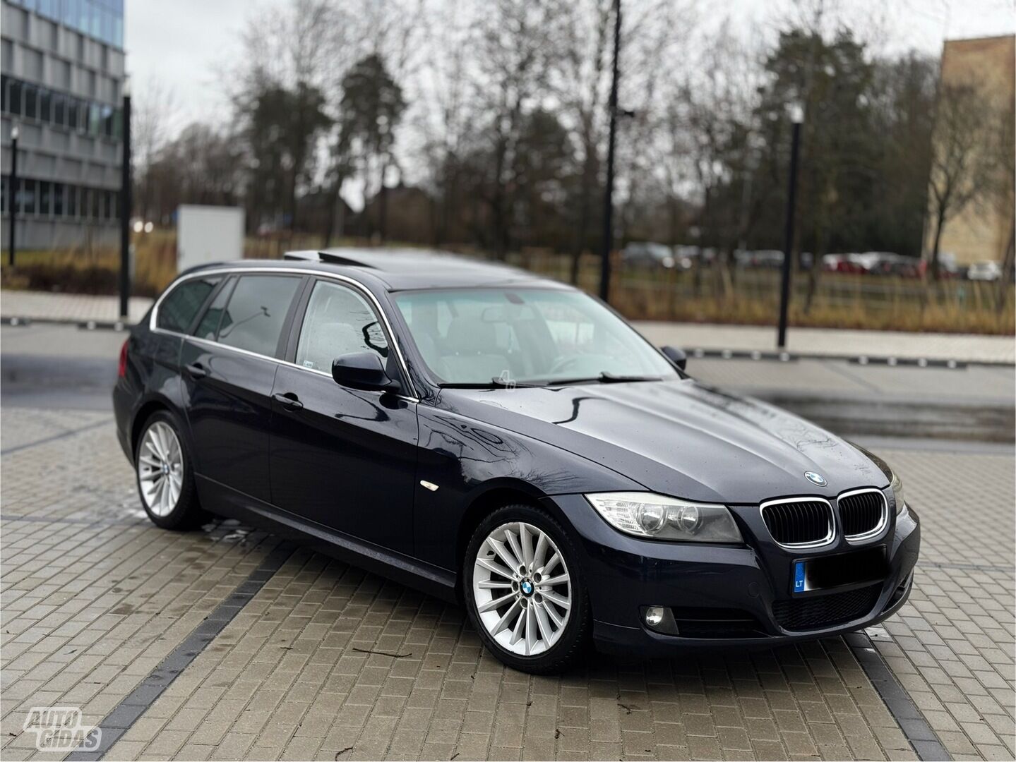 Bmw 330 2010 m Universalas