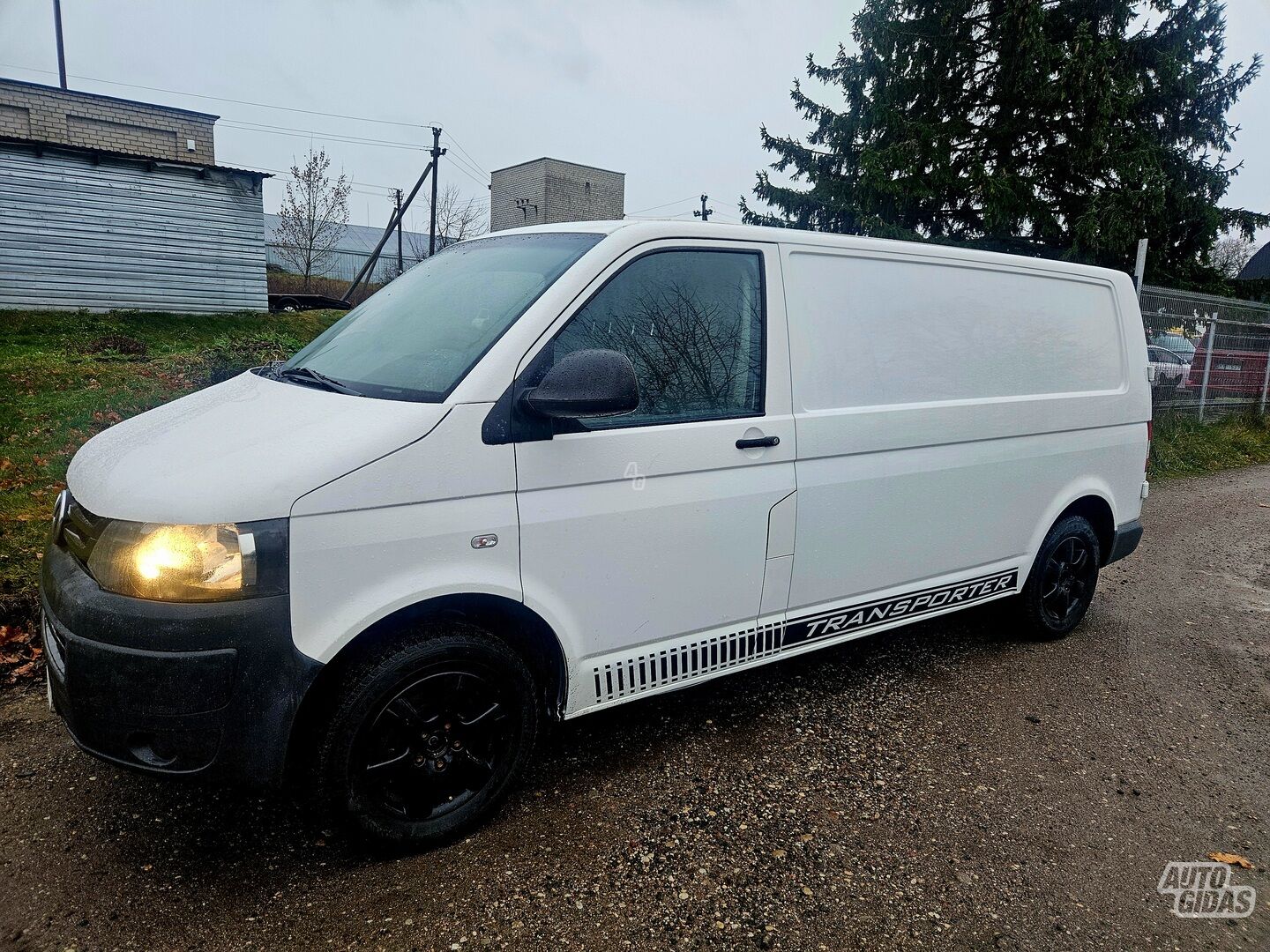 Volkswagen Transporter 2011 y Heavy minibus