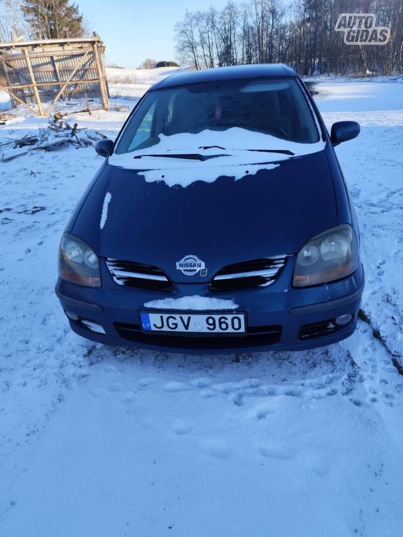 Nissan Almera Tino 2000 y Van