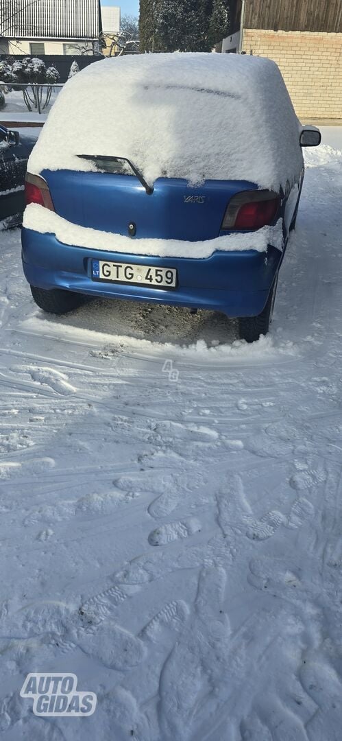 Toyota Yaris 2000 г Хэтчбек