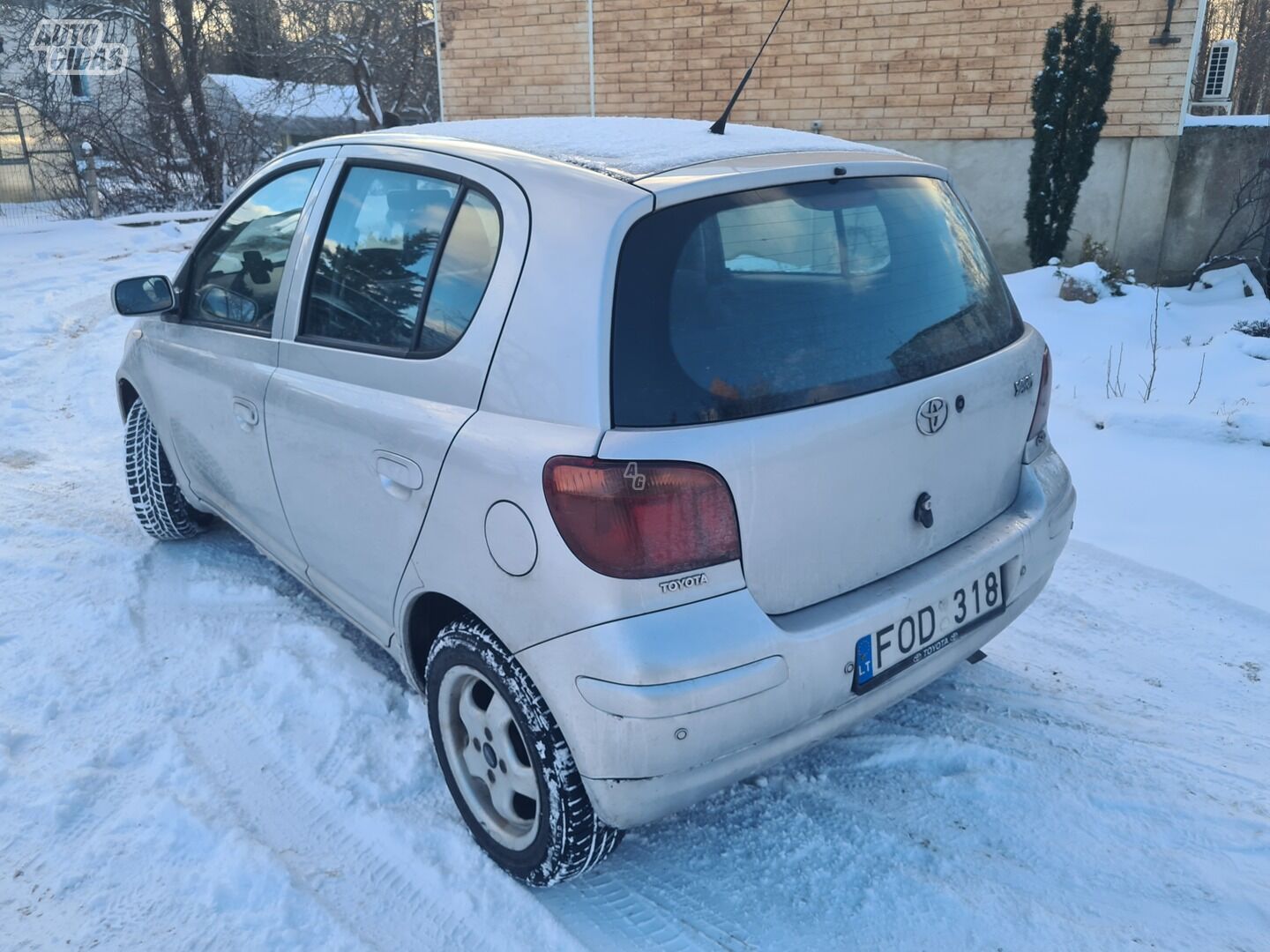 Toyota Yaris 2001 y Hatchback