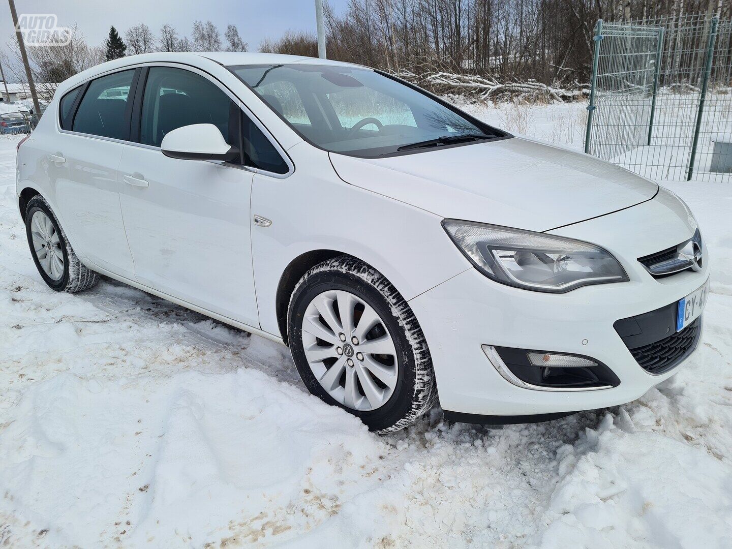 Opel Astra 2013 y Hatchback