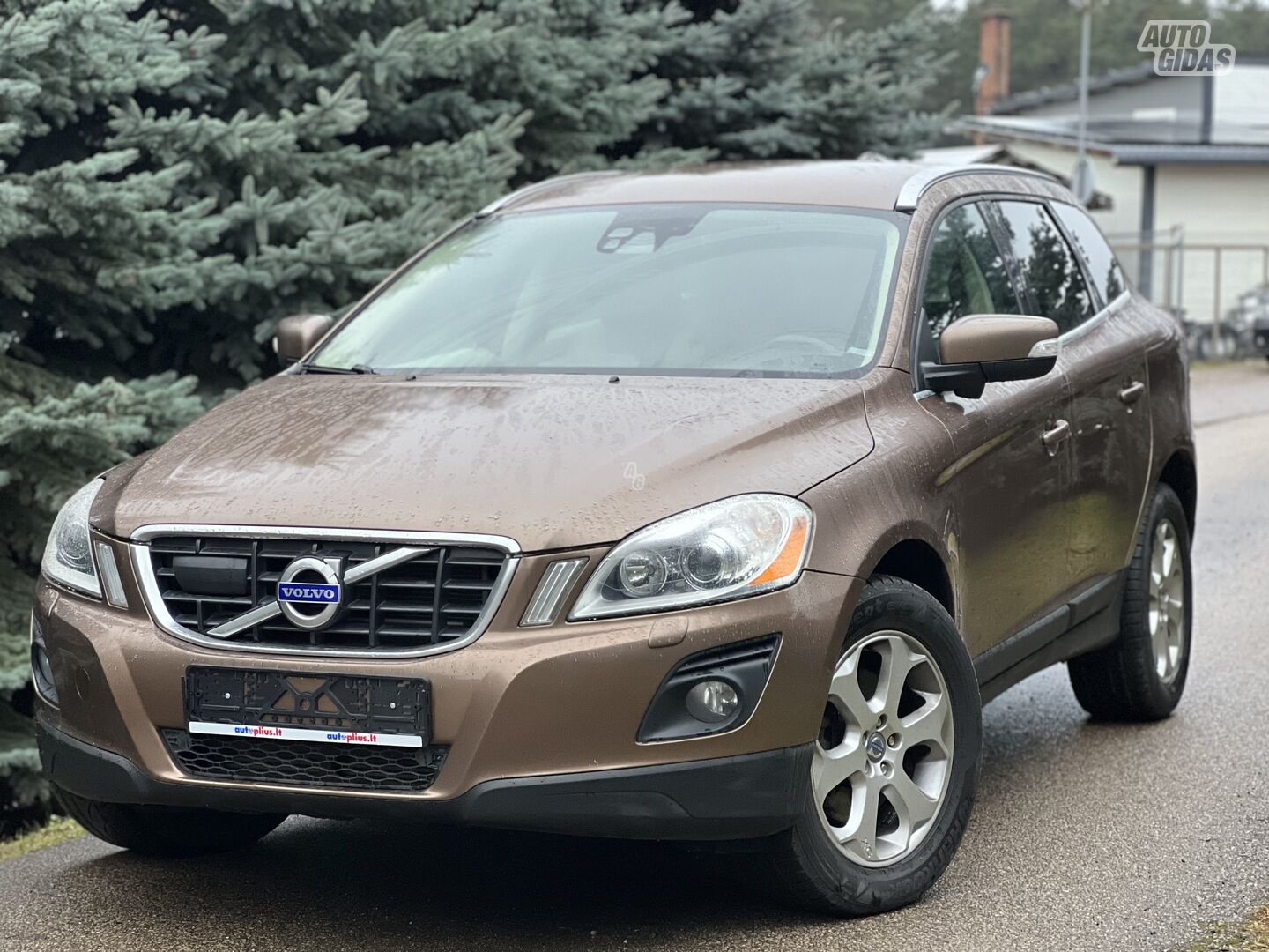 Volvo XC60 2010 г Внедорожник / Кроссовер