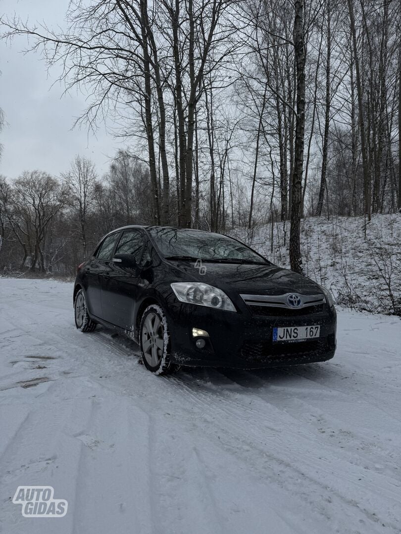 Toyota Auris 2011 г Хэтчбек