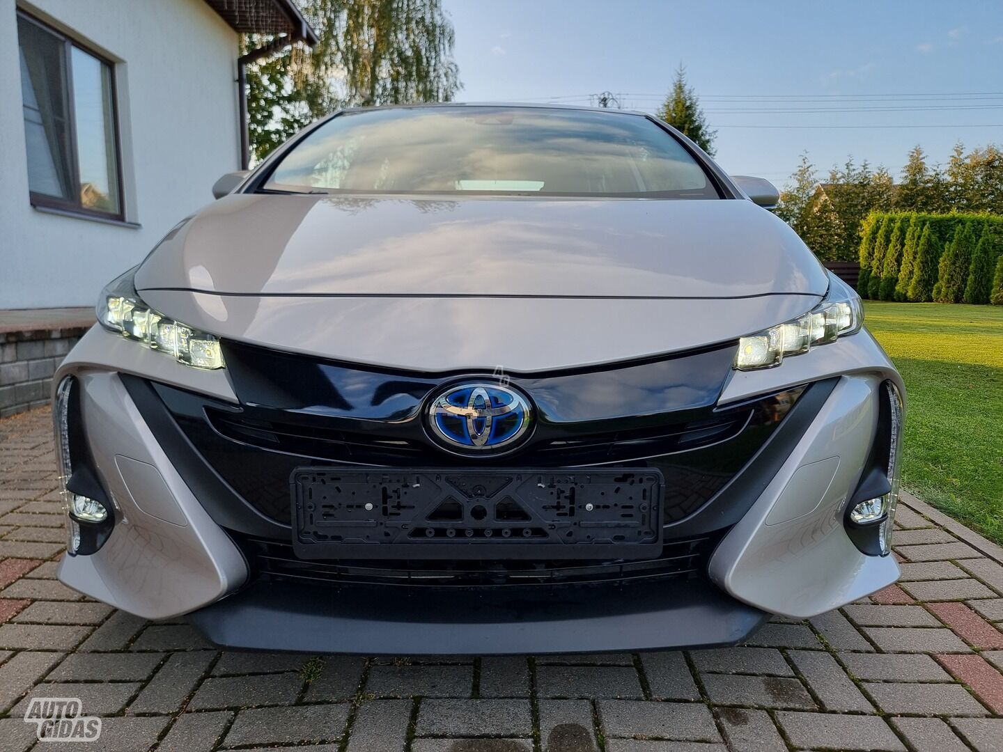 Toyota Prius 2020 г Хэтчбек