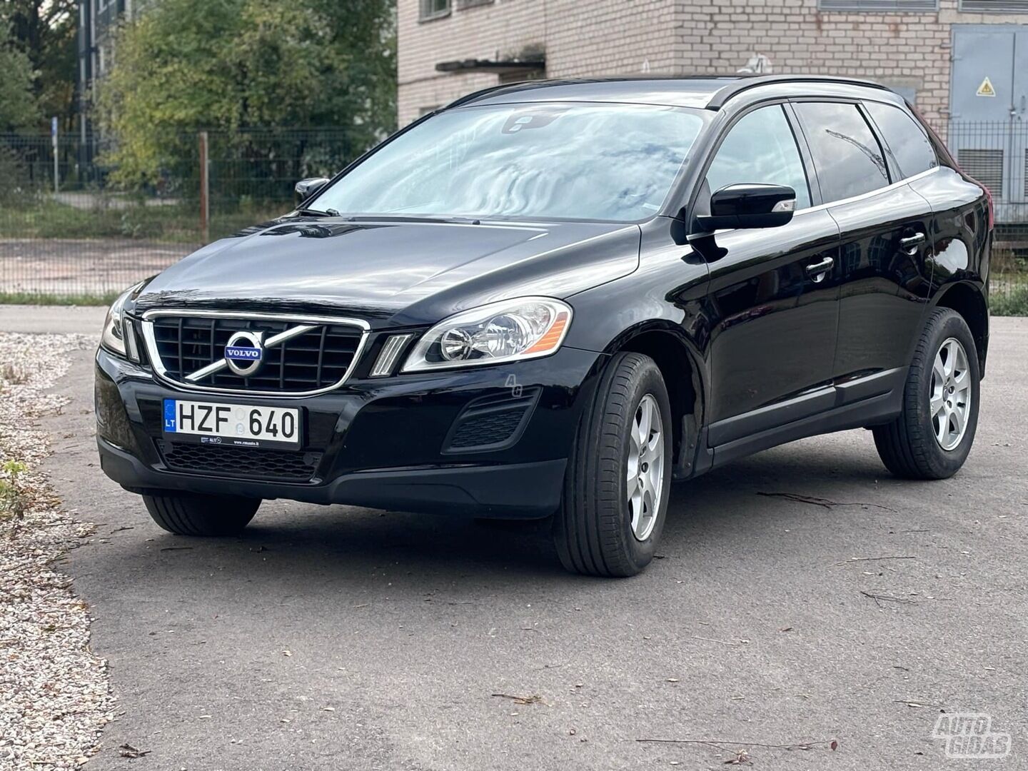 Volvo XC60 2011 г Внедорожник / Кроссовер