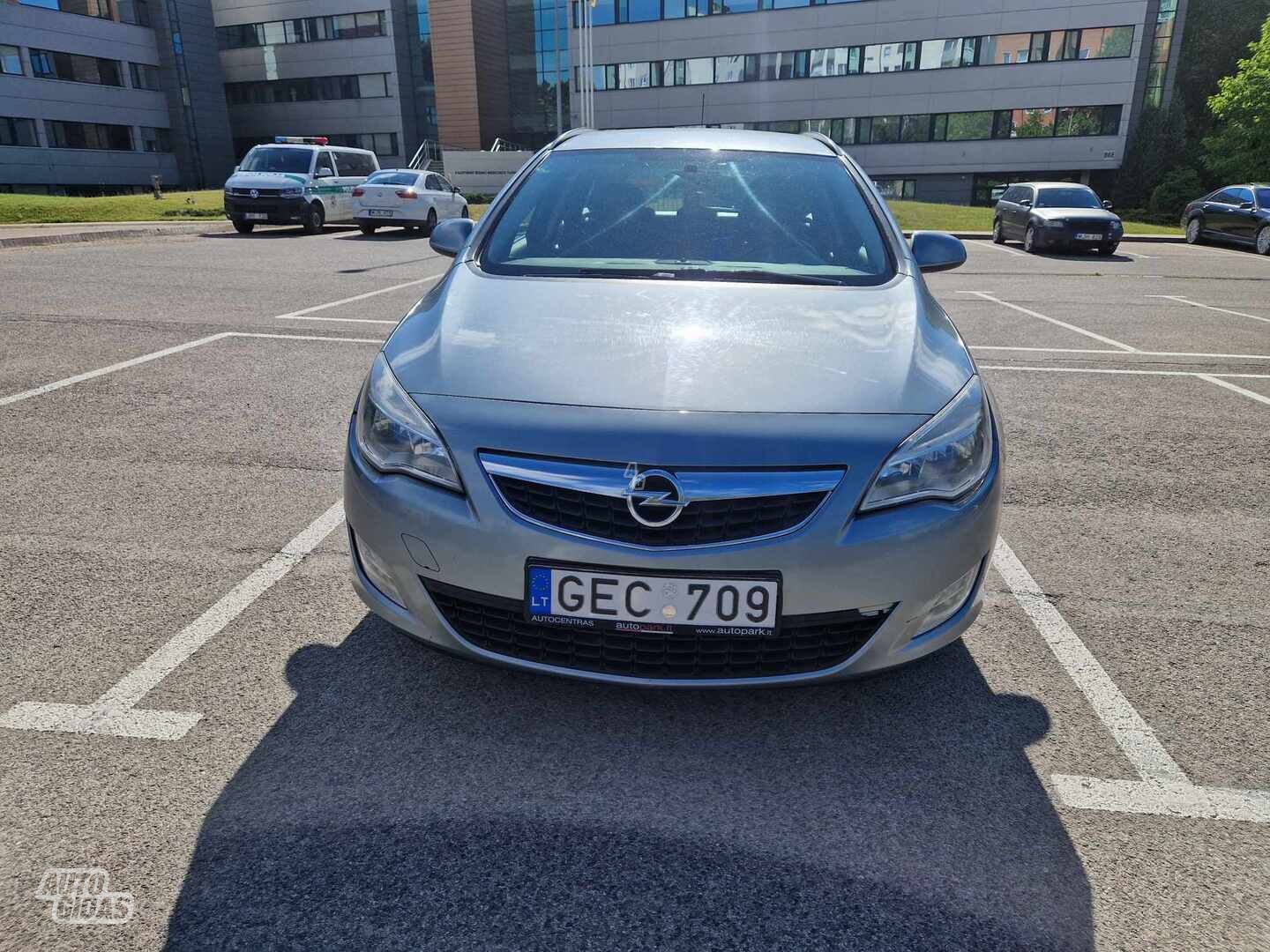 Opel Astra 2012 m Universalas