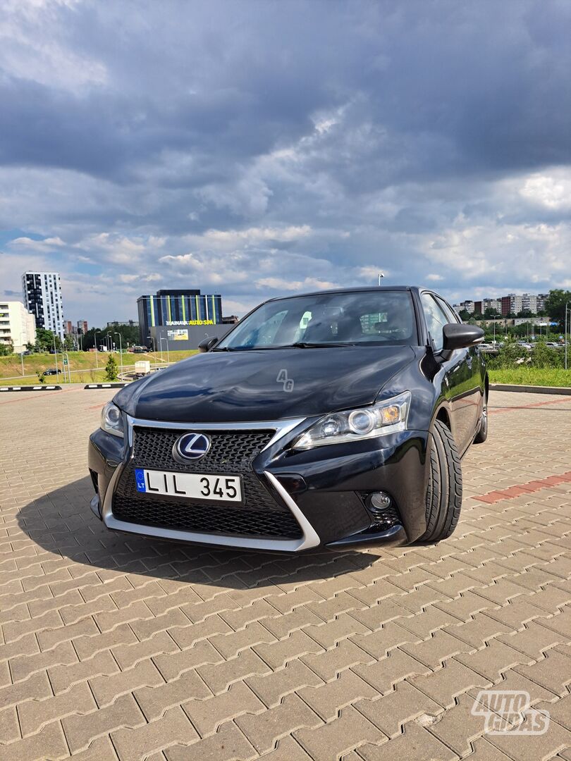 Lexus CT 200h 2015 г Хэтчбек