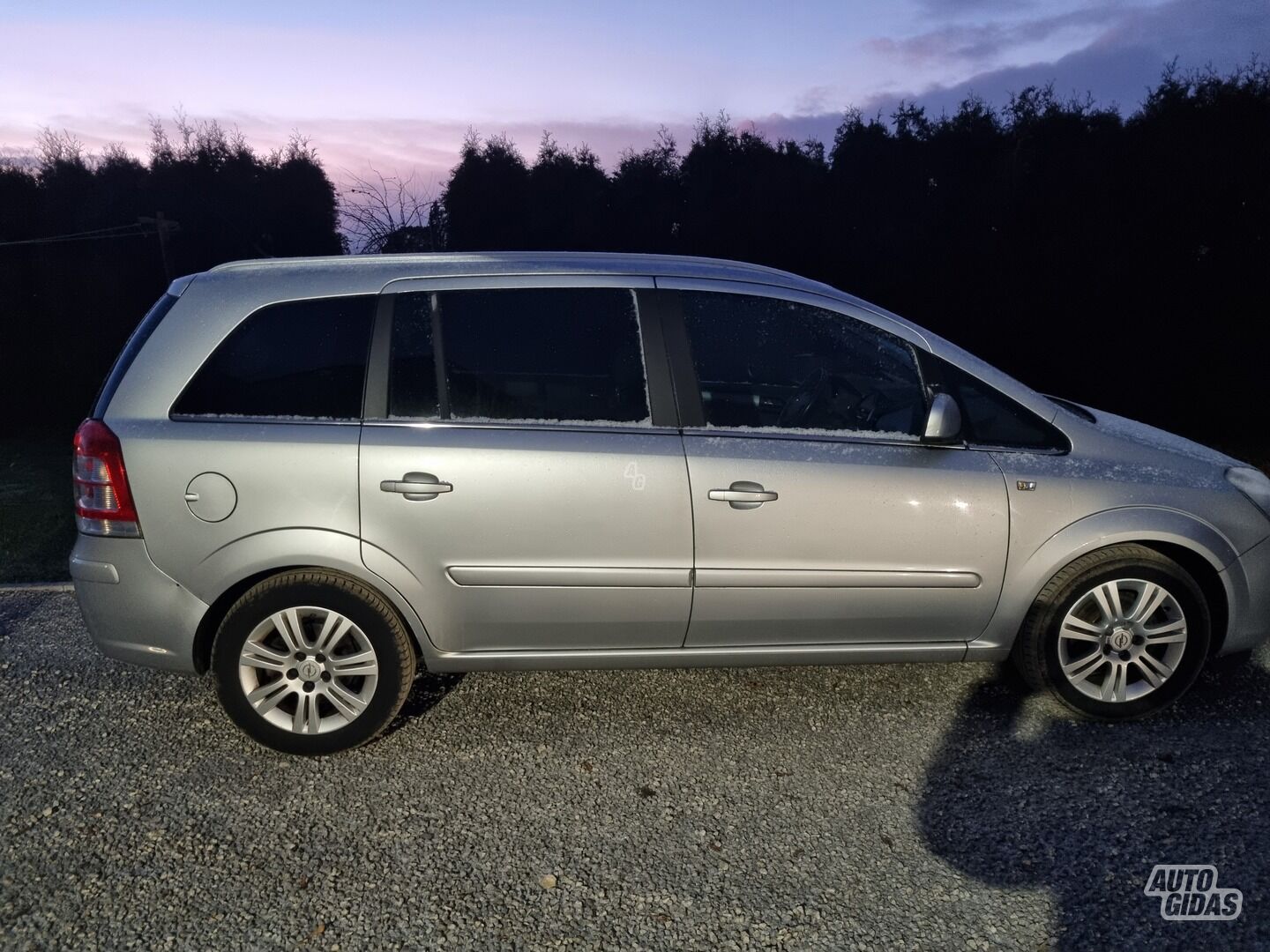 Opel Zafira 2011 m Vienatūris