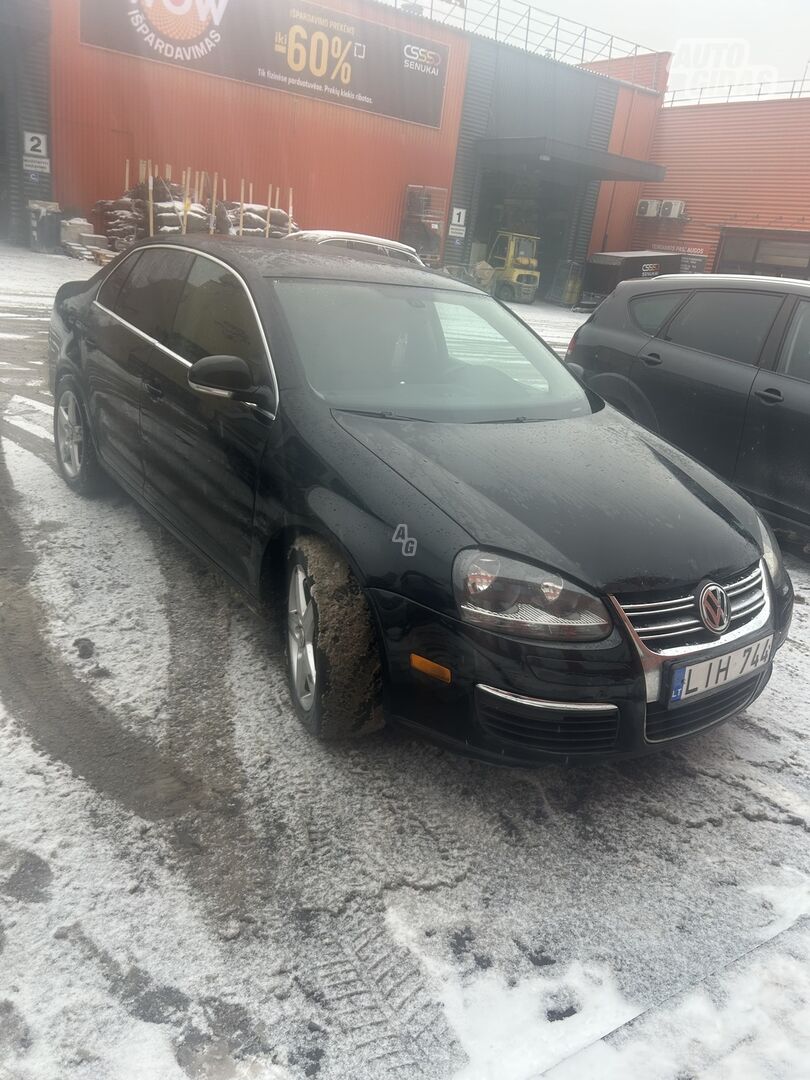 Volkswagen Jetta 2005 г Седан