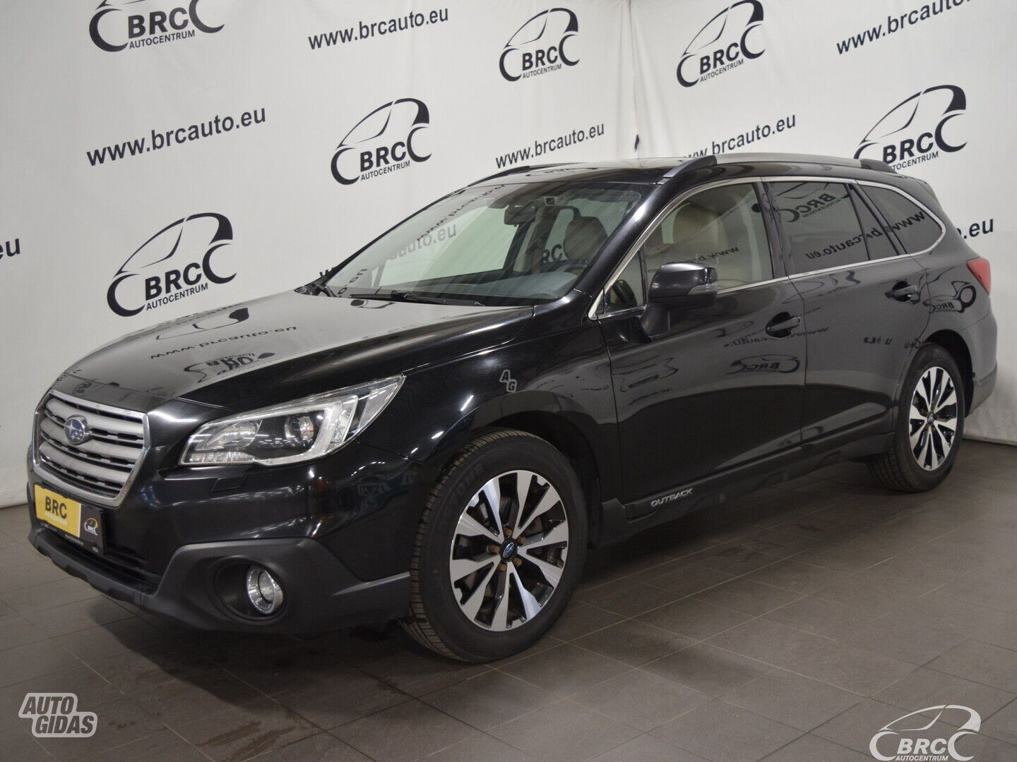 Subaru Legacy Outback A/T 2015 m