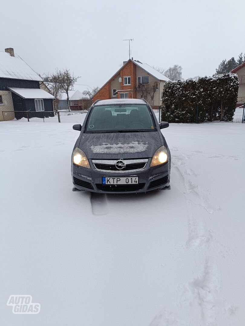 Opel Zafira 2006 m Vienatūris