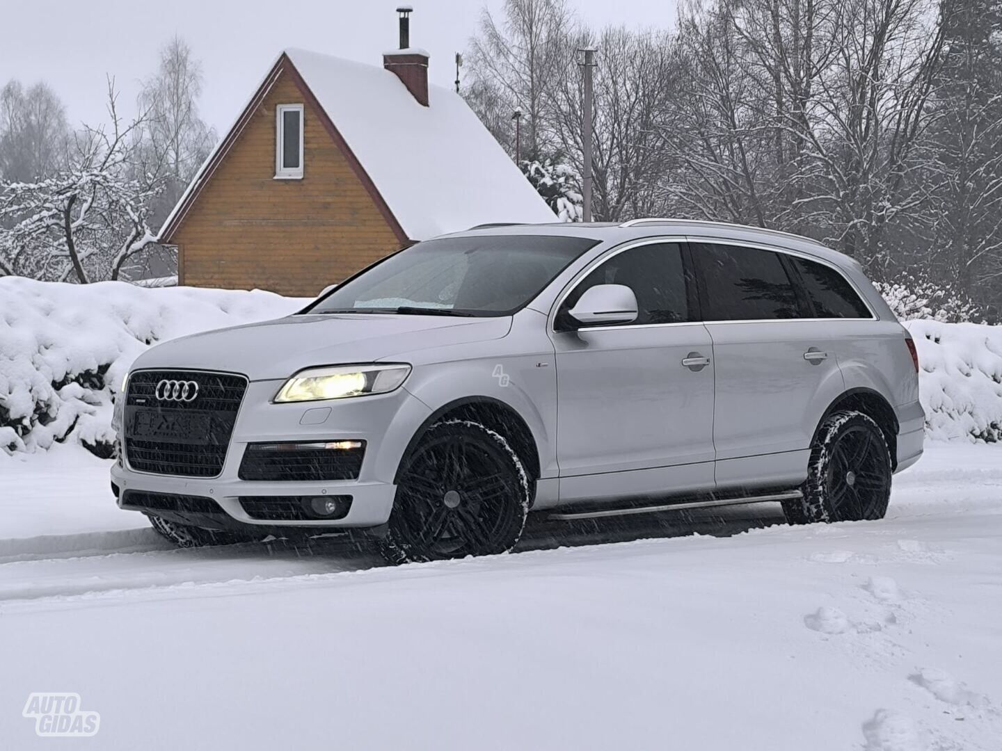 Audi Q7 2009 y Off-road / Crossover