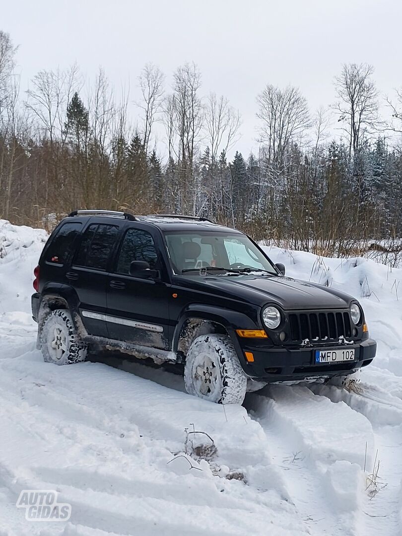 Jeep Cherokee 2005 y Off-road / Crossover