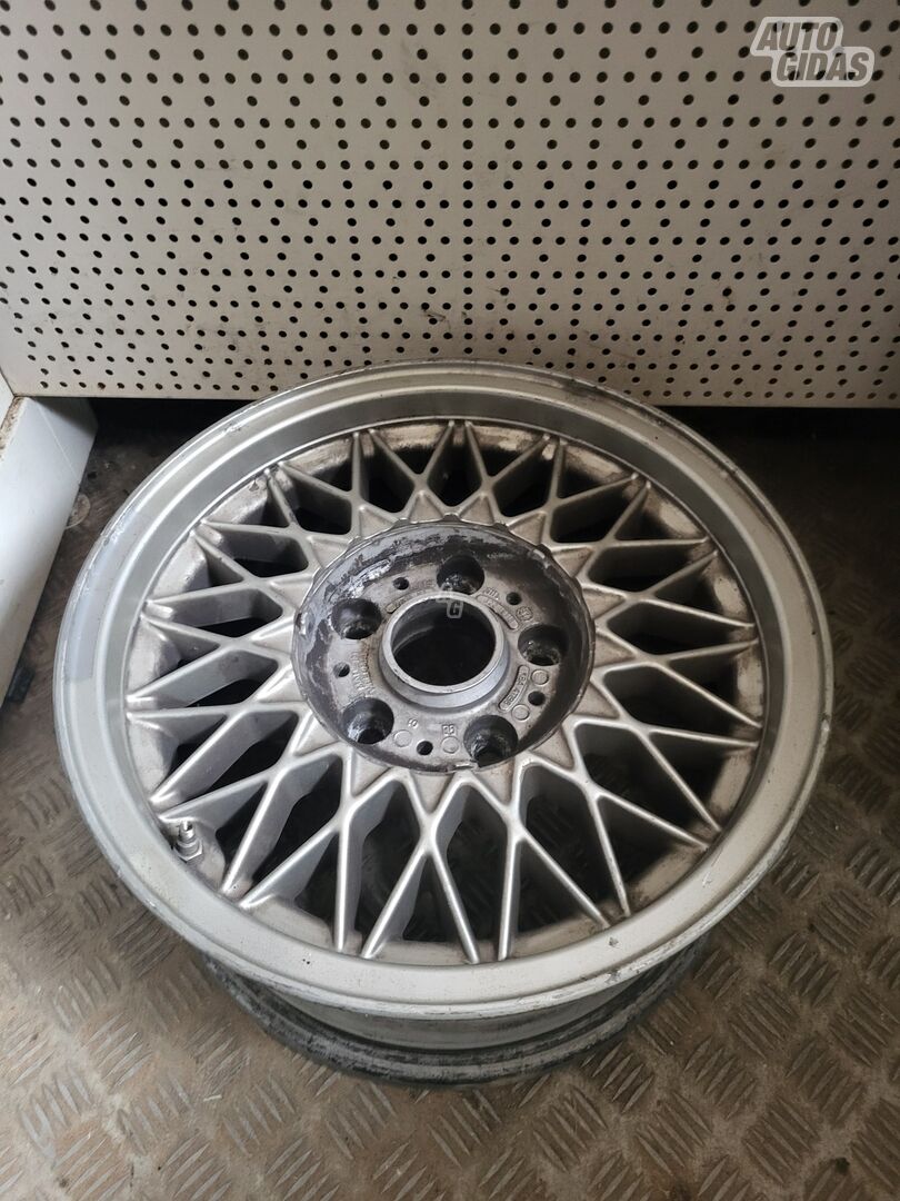 BBS 525 lengvojo lydinio R15 ratlankiai