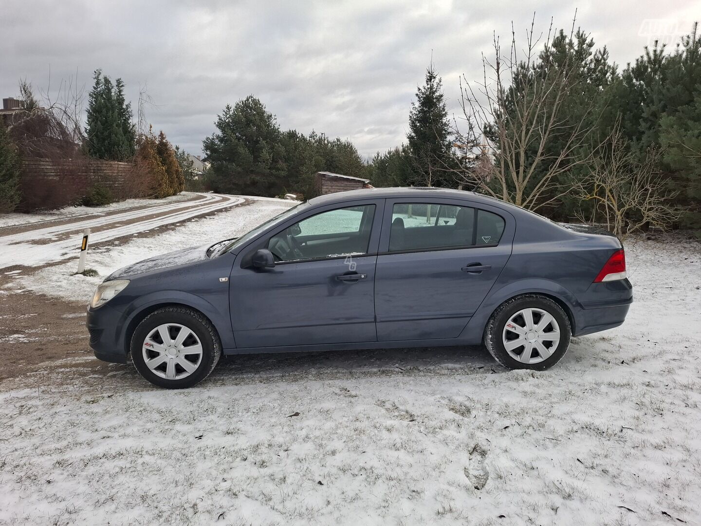 Opel Astra 2009 г Седан