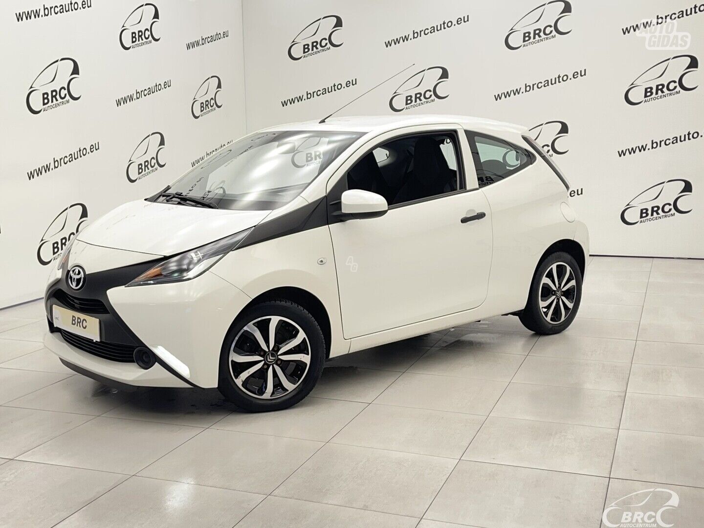 Toyota Aygo 1.0i 2016 г