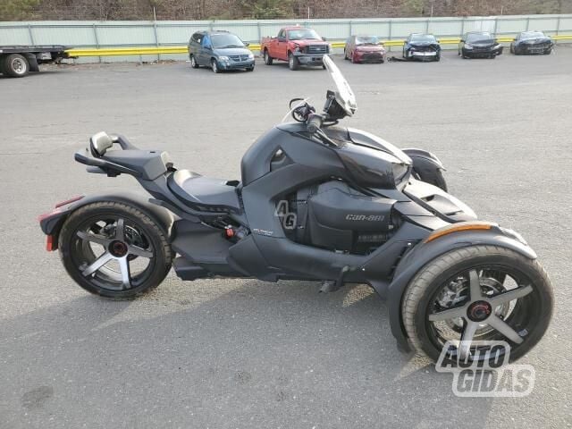 Can-Am 2022 y Three-wheel motorcycle