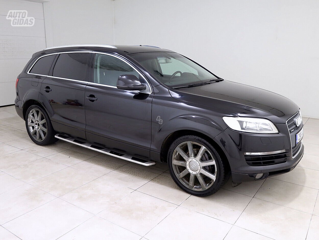 Audi Q7 2006 y Off-road / Crossover