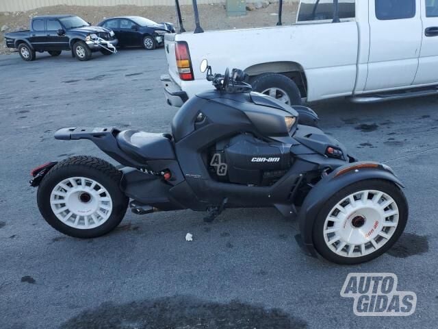 Can-Am 2022 y Three-wheel motorcycle