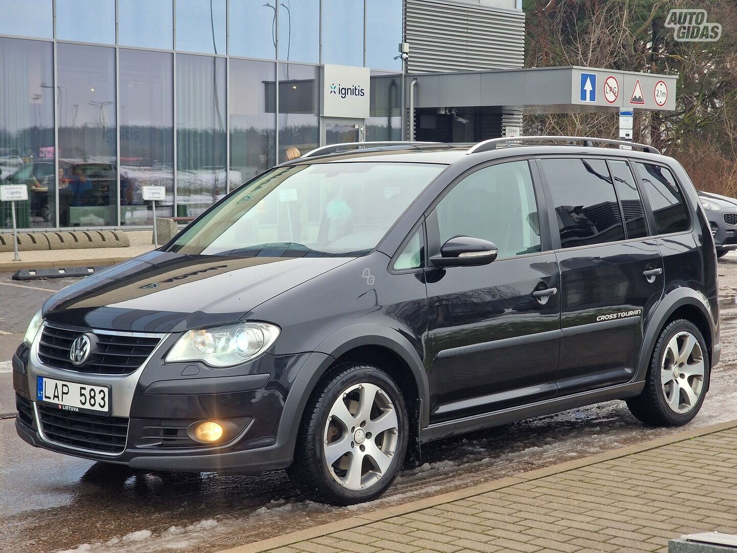 Volkswagen Touran 2009 г Минивэн