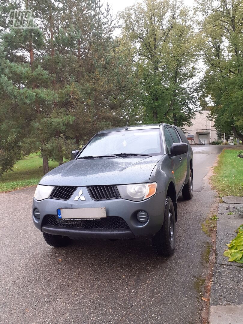 Mitsubishi L200 2007 г Внедорожник / Кроссовер