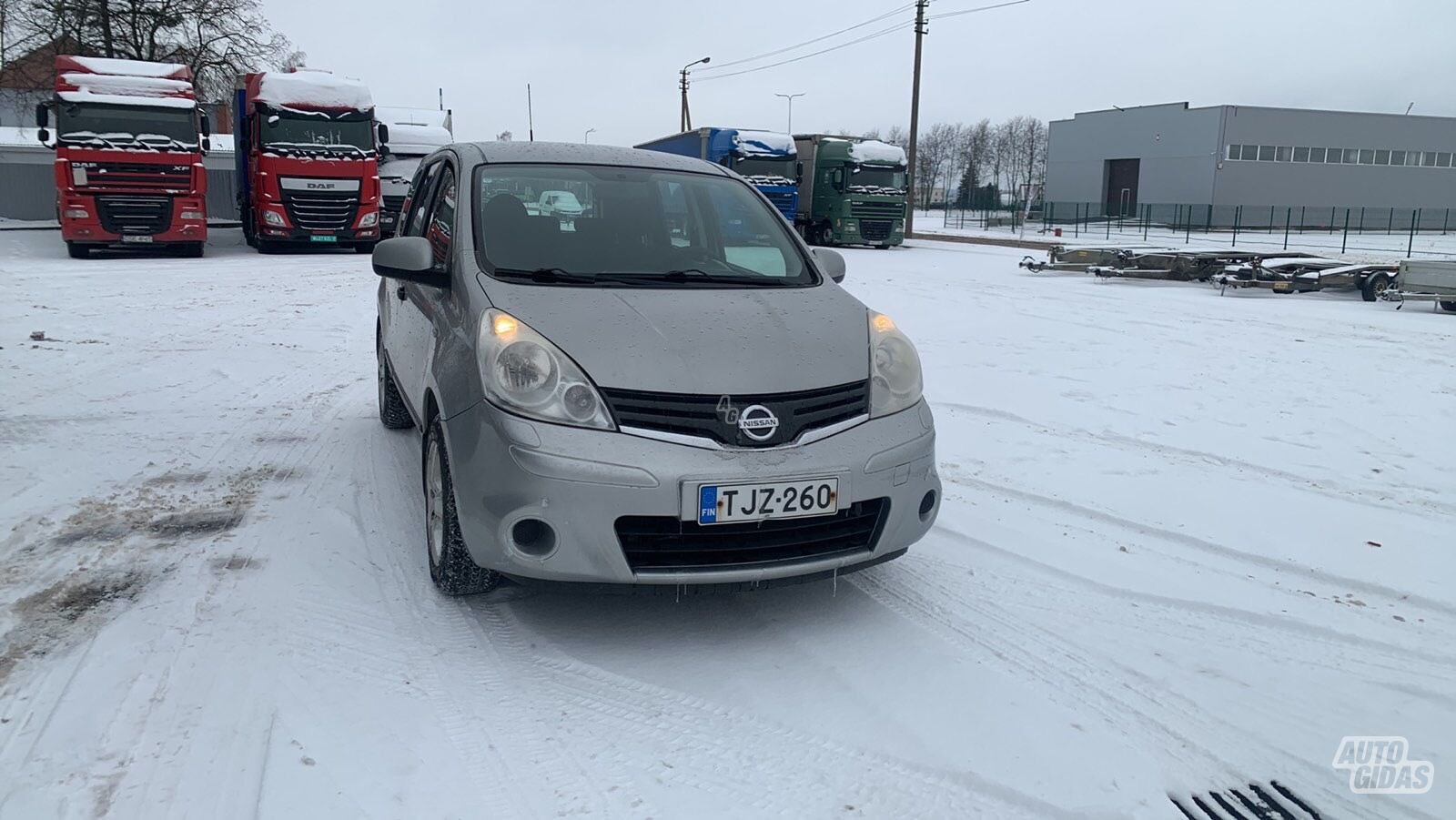 Nissan Note 2010 г Минивэн