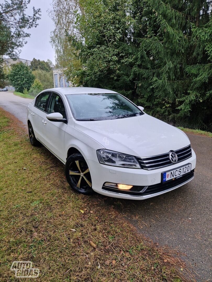 Volkswagen Passat 2011 y Sedan