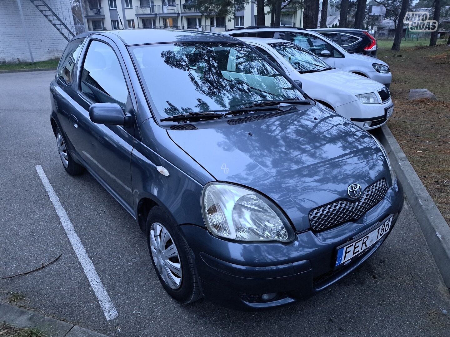 Toyota Yaris 2005 y Hatchback