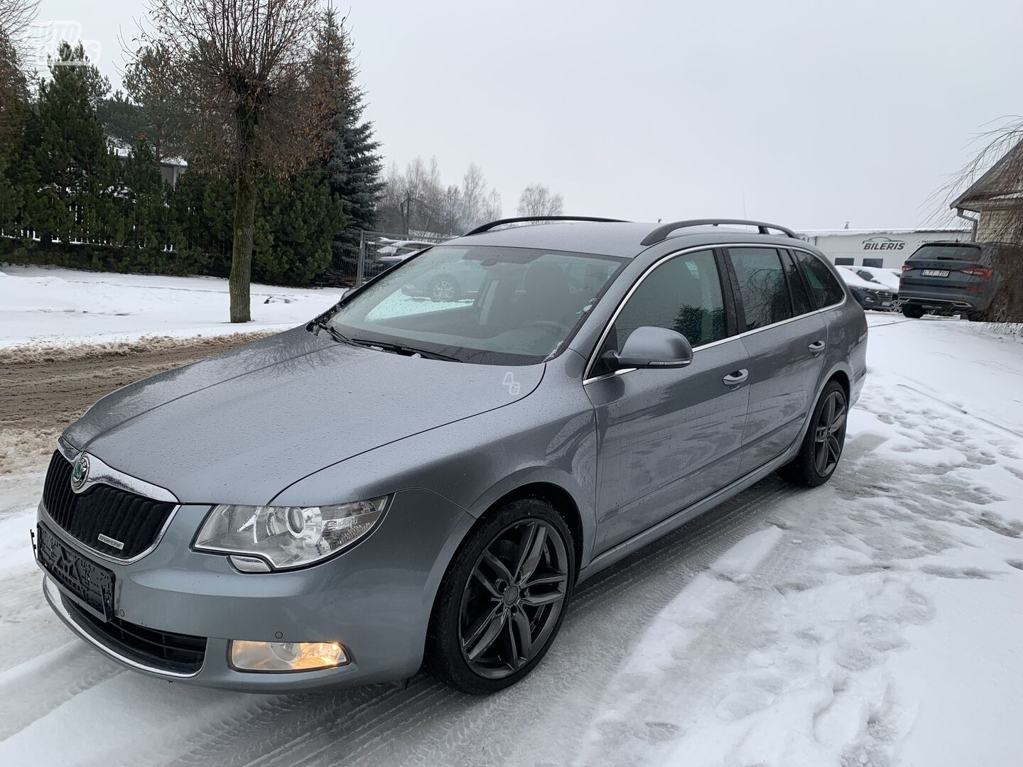 Skoda Superb 2013 m Universalas