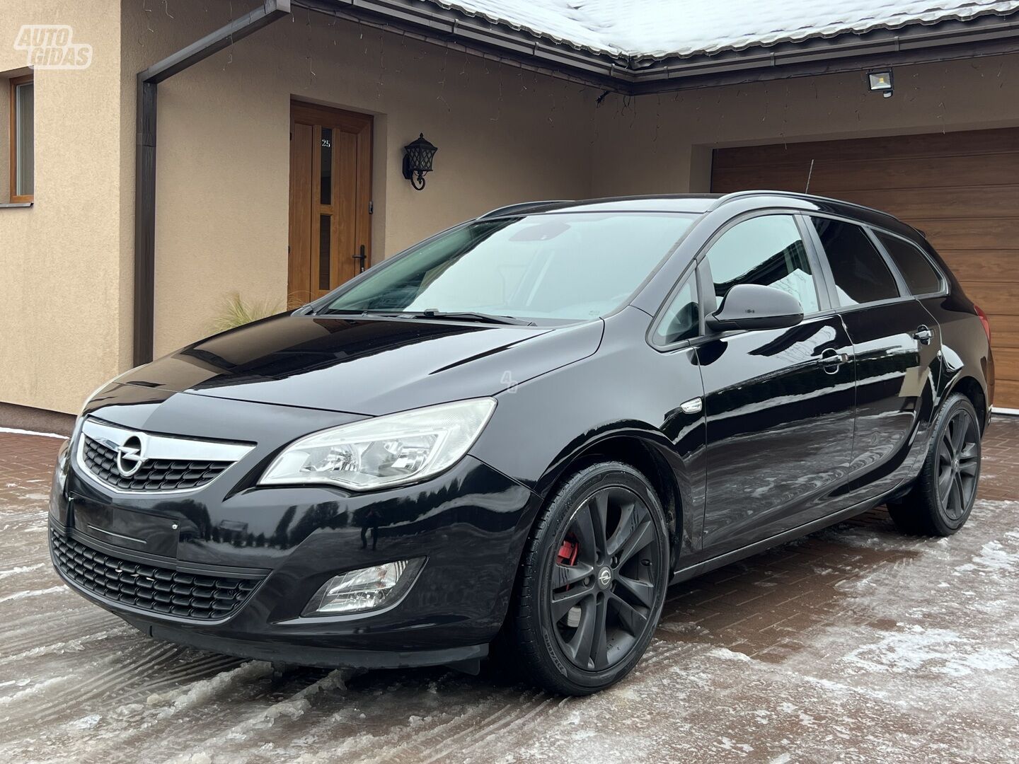 Opel Astra 2011 y Wagon