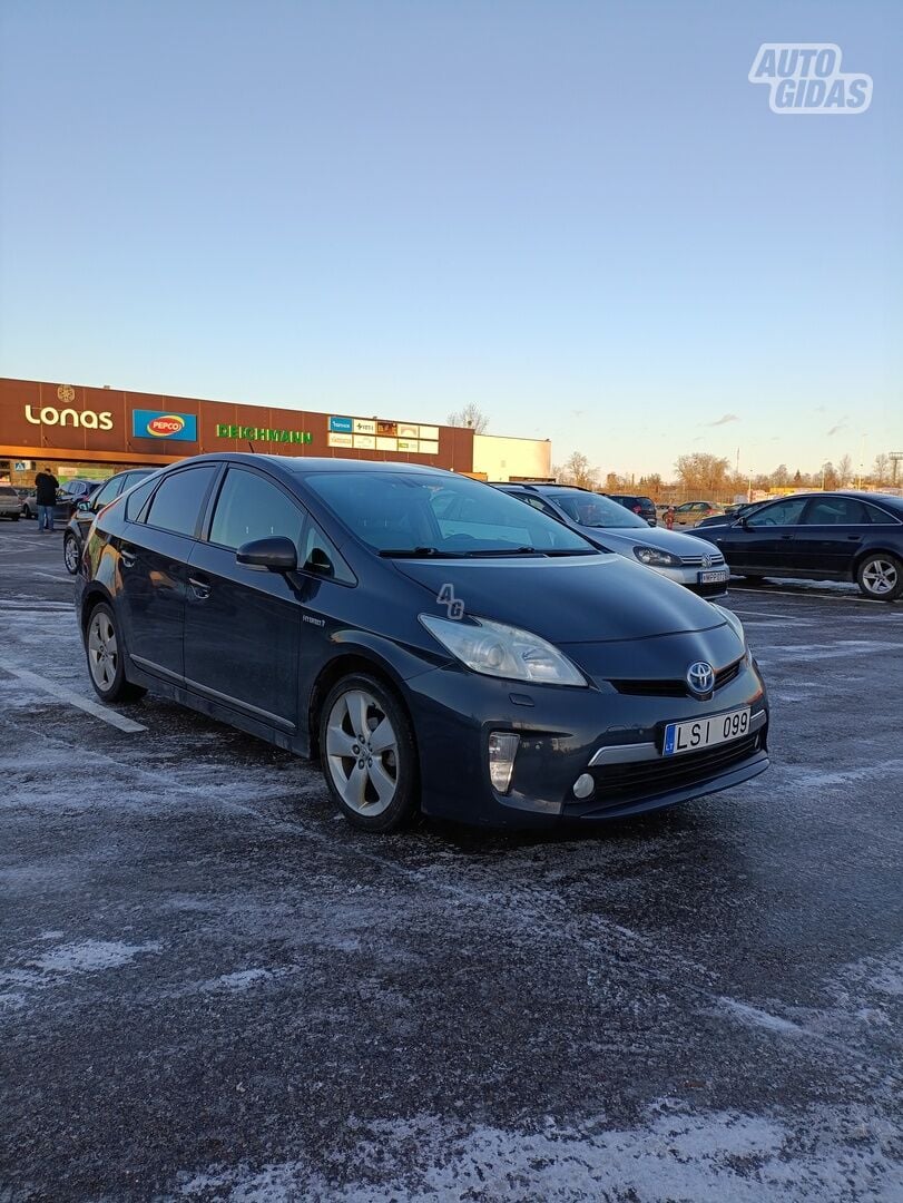 Toyota Prius 2014 y Hatchback