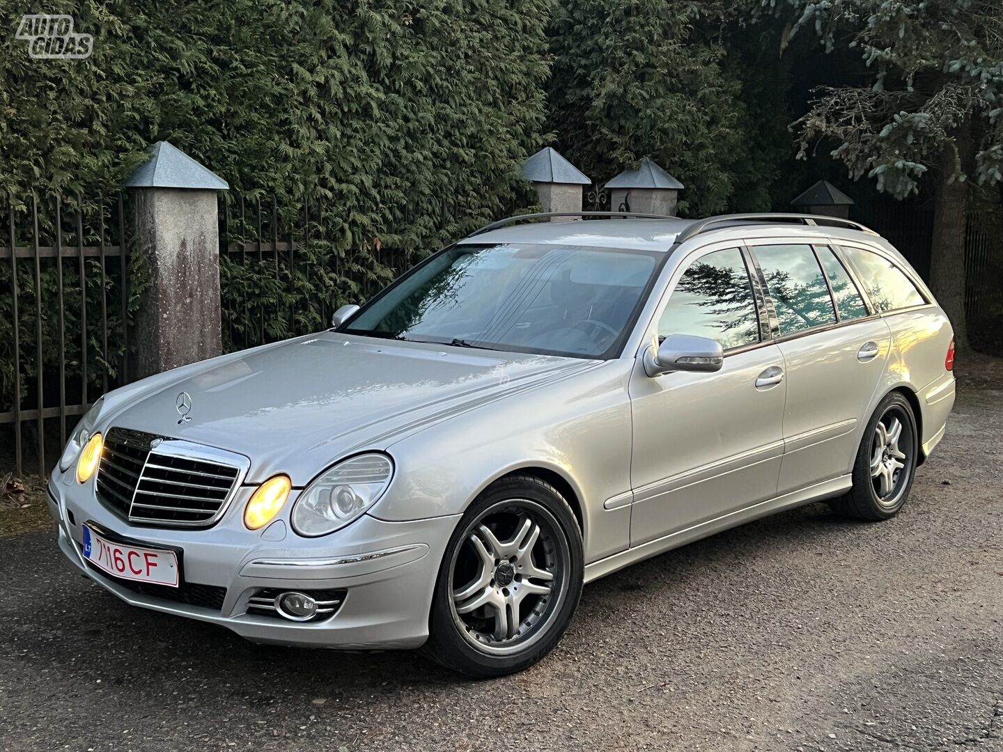 Mercedes-Benz E 320 2005 m Sedanas