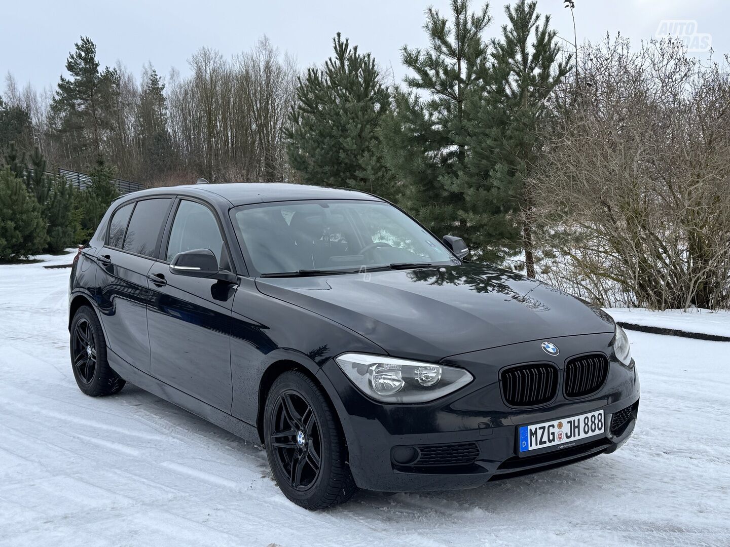 Bmw 118 2011 г Хэтчбек