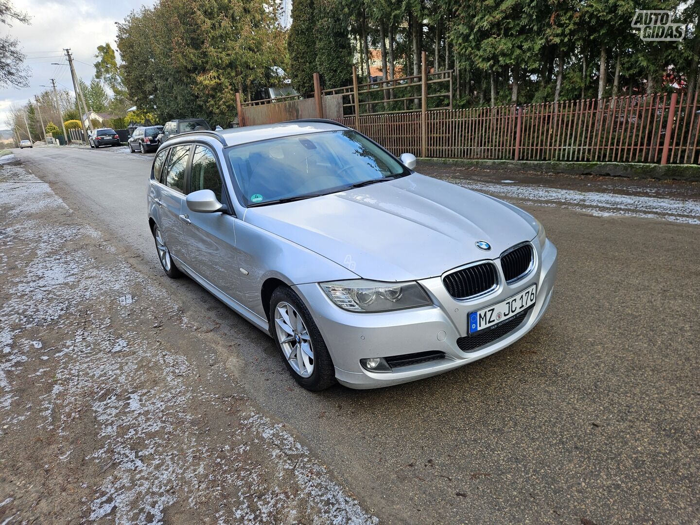 Bmw 318 2010 m Universalas