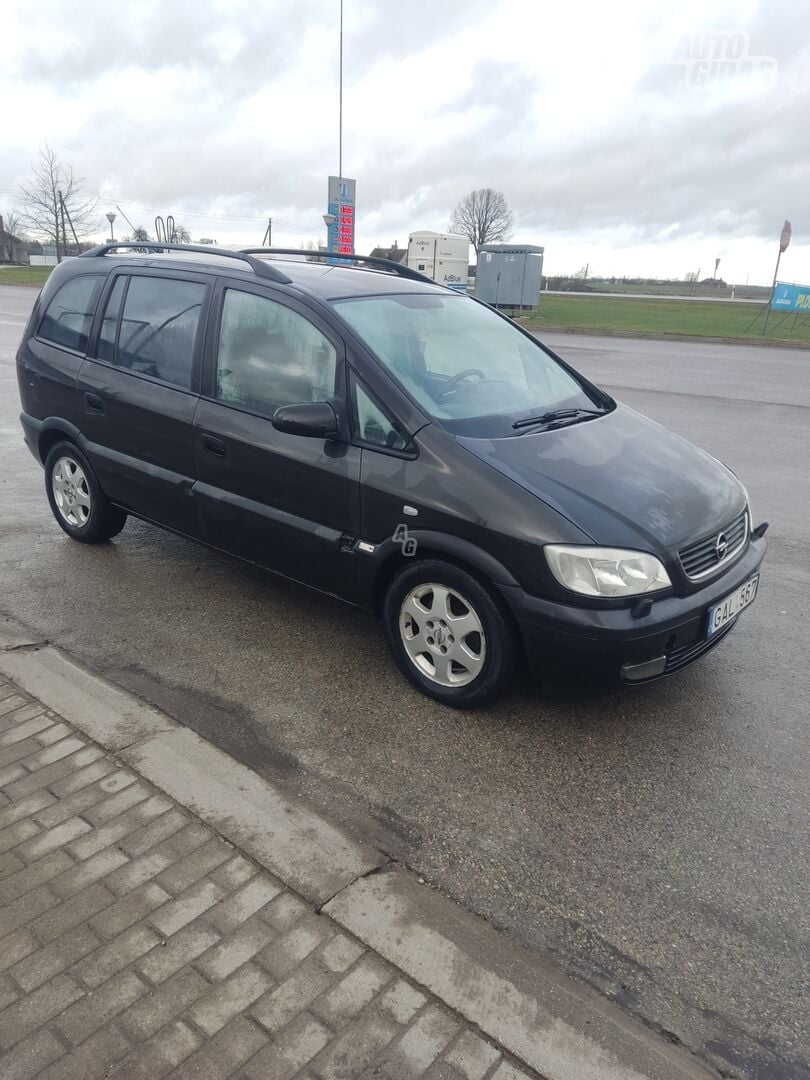 Opel Zafira 2001 m Hečbekas