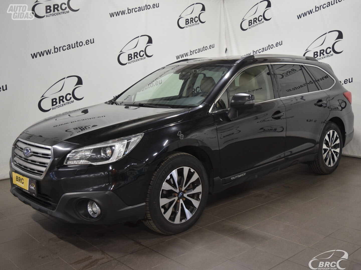 Subaru Legacy Outback A/T 2015 m