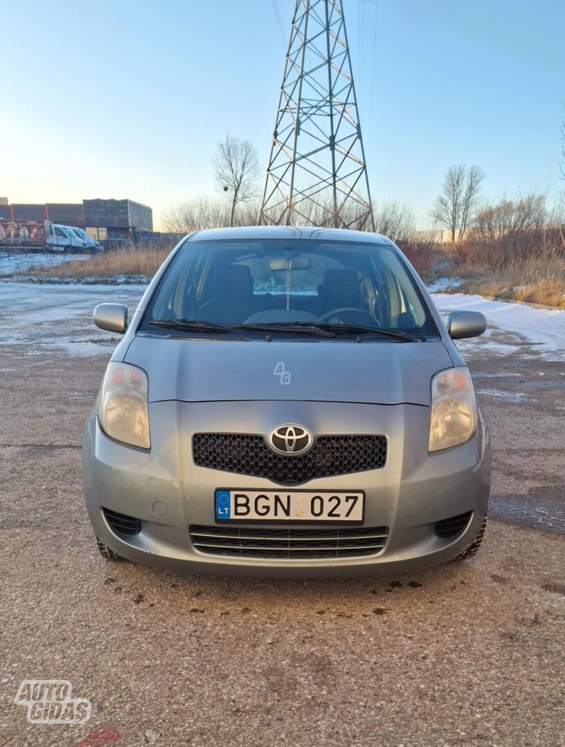 Toyota Yaris 2006 y Hatchback