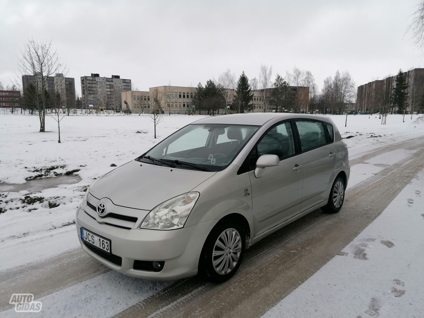 Toyota Corolla Verso 2005 г Минивэн