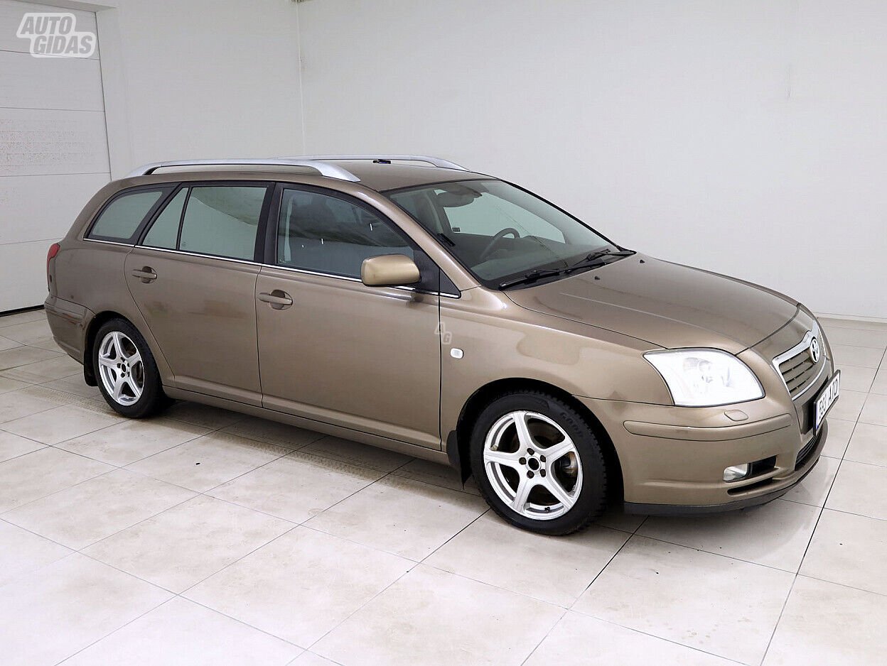 Toyota Avensis 2004 г Универсал