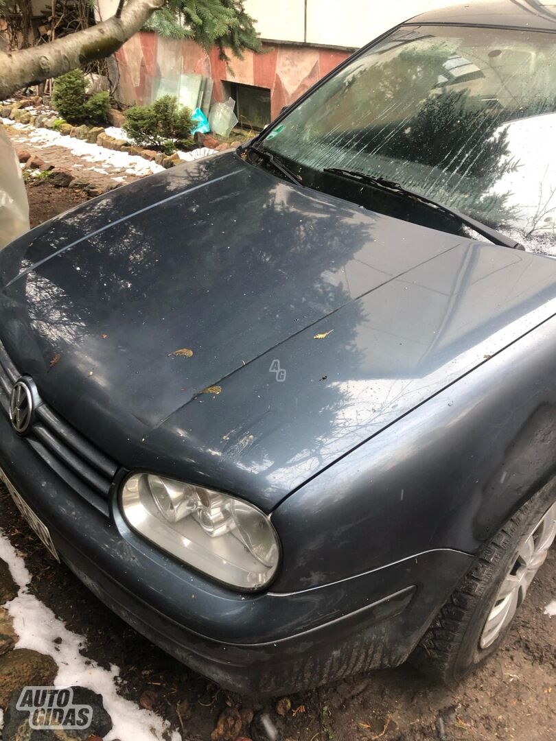 Volkswagen Golf 2001 y Sedan