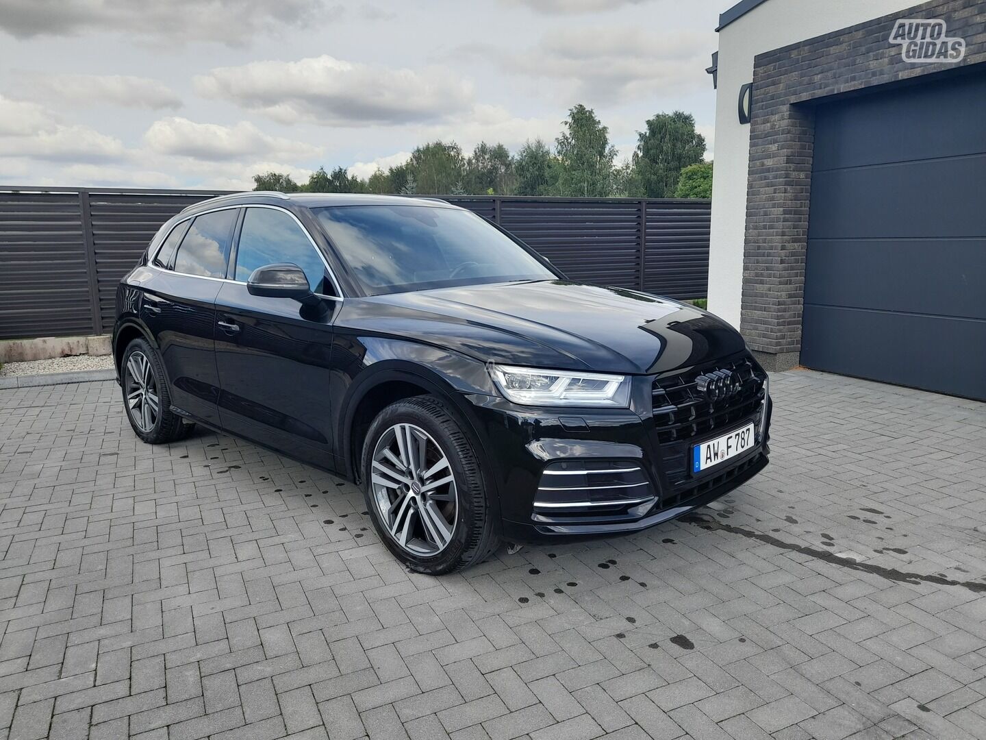 Audi Q5 2019 г Внедорожник / Кроссовер