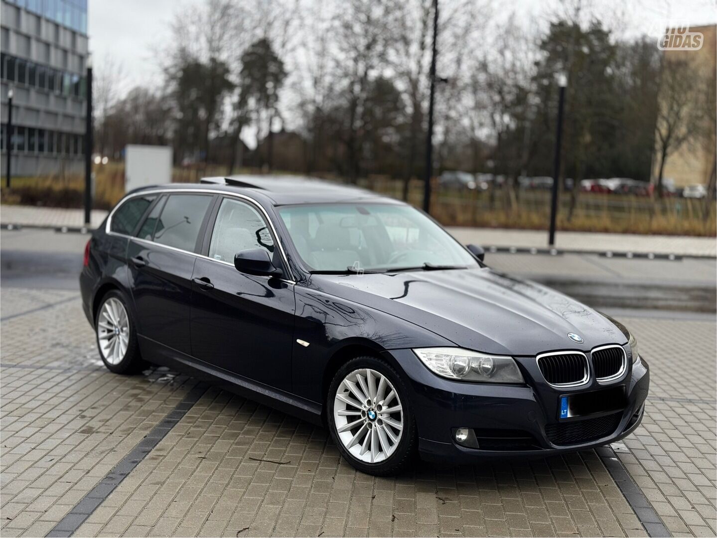 Bmw 330 2010 г Универсал