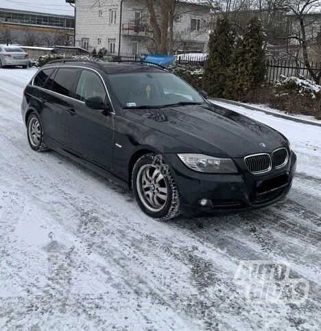 Bmw 330 2010 m Universalas