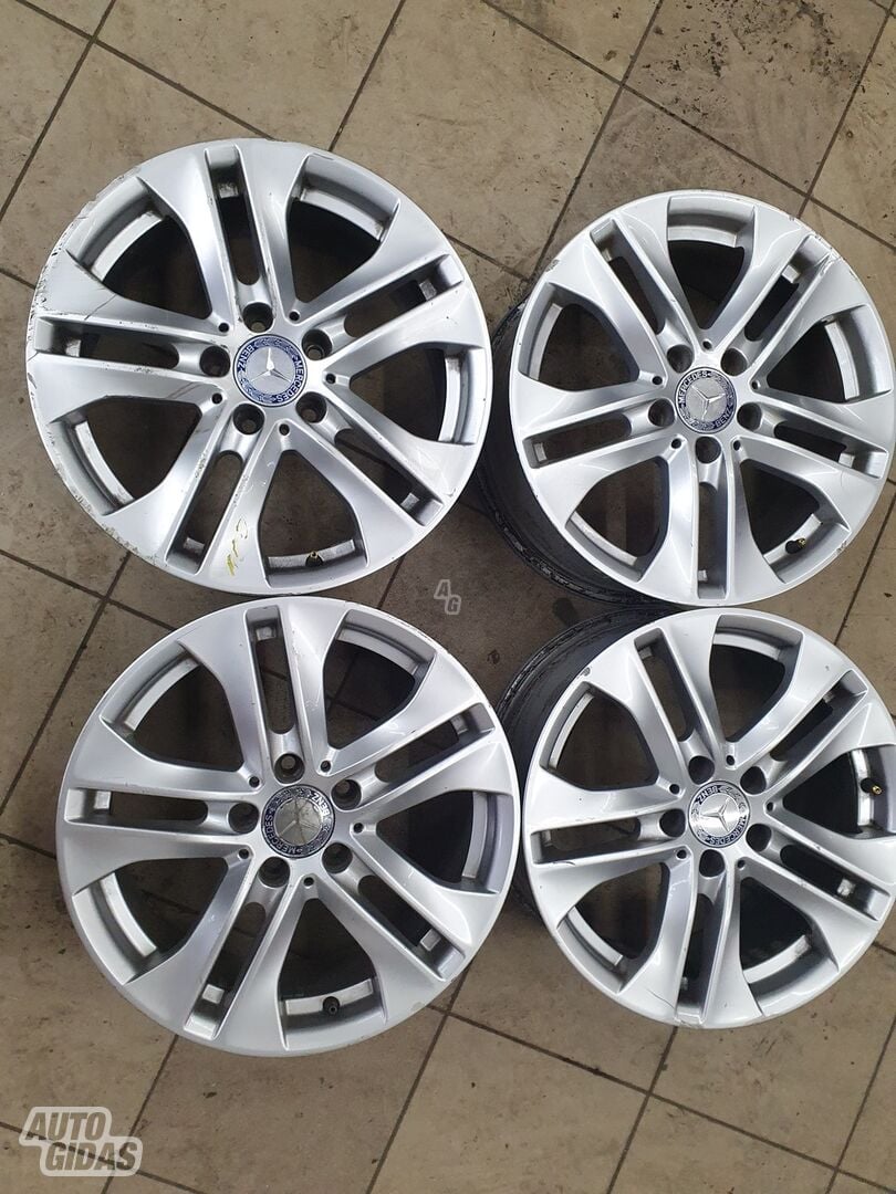 Mercedes-Benz light alloy R17 rims