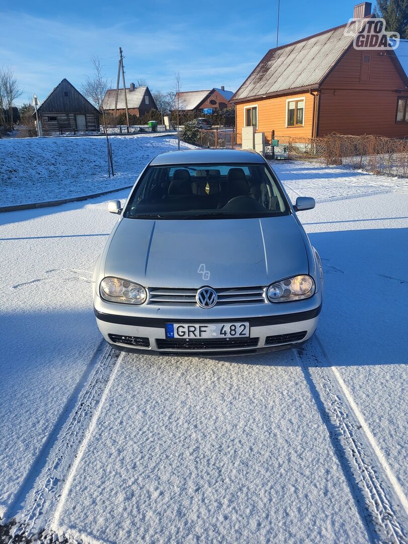 Volkswagen Golf 1999 m Hečbekas