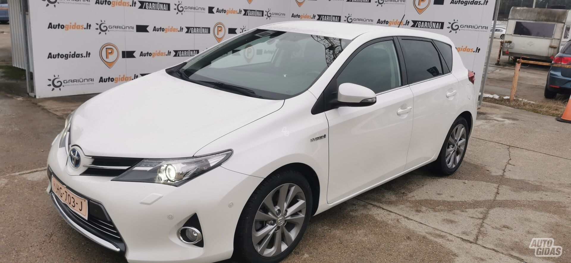 Toyota Auris 2013 y Hatchback