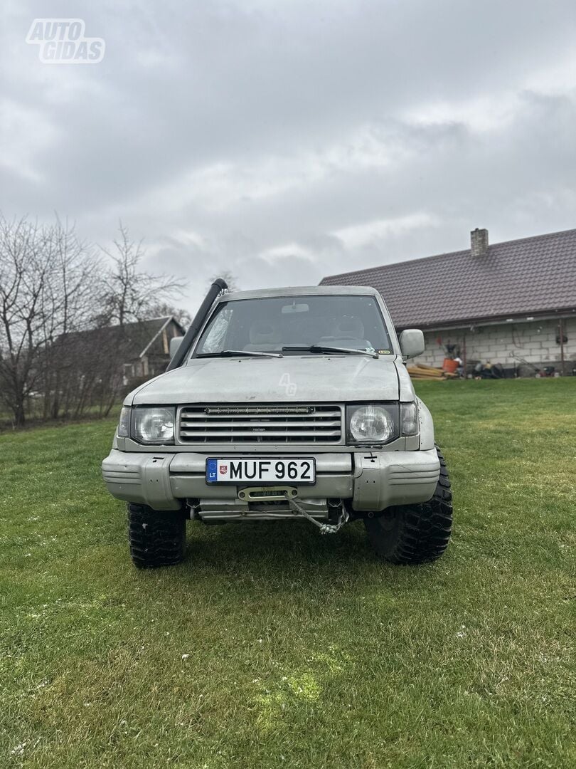 Mitsubishi Pajero 1992 y Off-road / Crossover